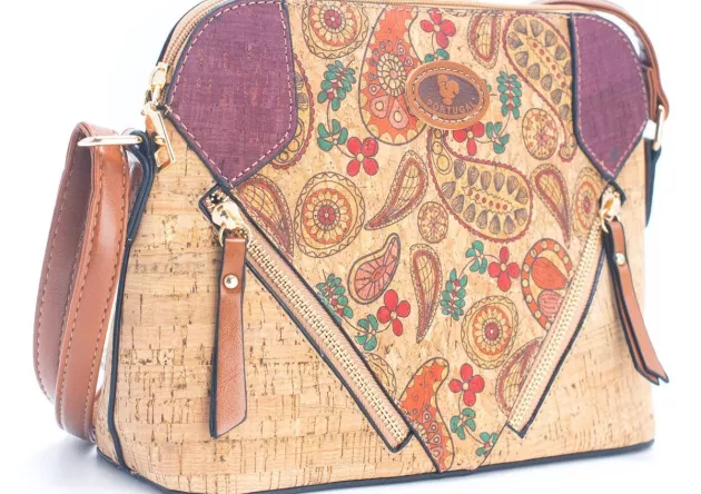 Torebka damska na ramie  z korka, z suwakiem