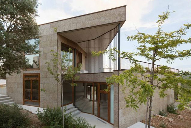 Dom z naturalnego korka w Barcelonie Dom z naturalnego korka w Barcelonie