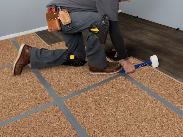 Jak układać podkład pod panele podłogowe samodzielnie? Jak układać podkład pod panele podłogowe samodzielnie?