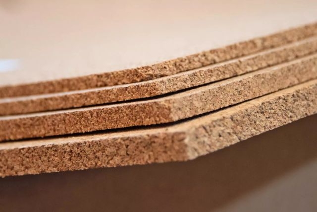 Jak wyciszyć ścianę od głośnego sąsiada? Wybierz korek! Jak wyciszyć ścianę od głośnego sąsiada? Wybierz korek!