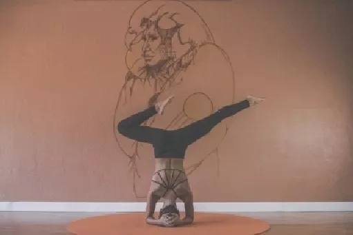 Naturalnie i zdrowo - ćwicz jogę z korkiem