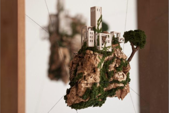 Miniaturowe domki na klifach korkowych