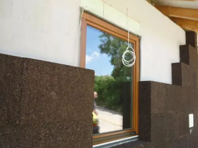 Przewagi korka nad innymi materiałami do izolacji termicznej