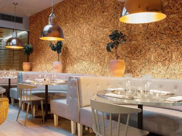 Korek w hotelach i restauracjach – dlaczego warto go stosować 