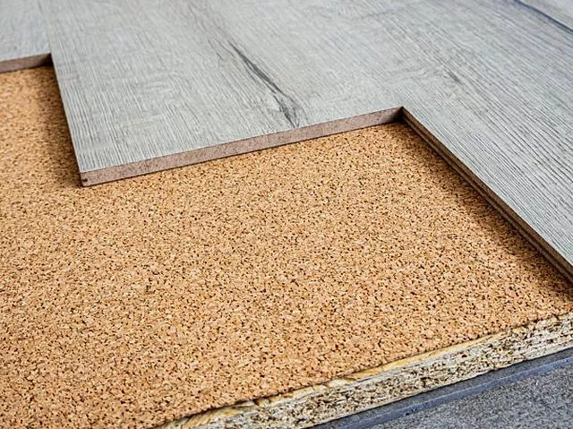 Podkład korkowy pod panele - świetna izolacja akustyczna i termiczna